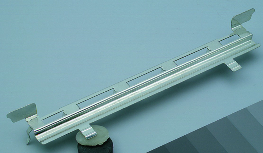 R&M Kit de terre pr.élément univ. 5x1 ports