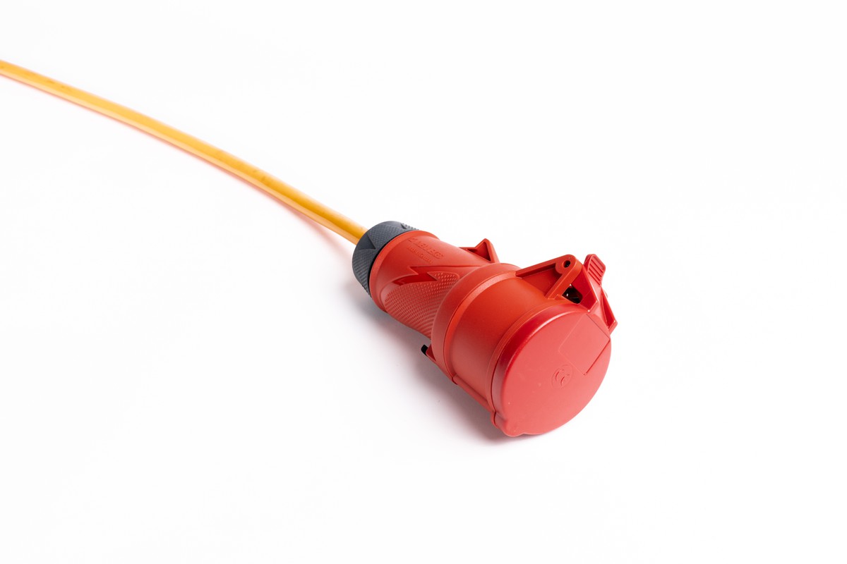 Konfektioniertes Kabel nach Mass mit CEE 16A 5P 400V